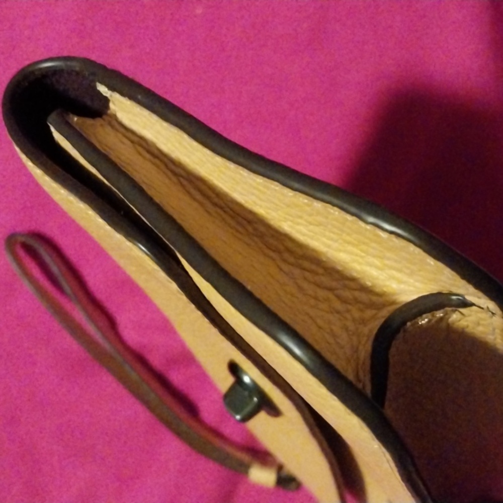 Coach Wristlet - Picture 4 of 15
